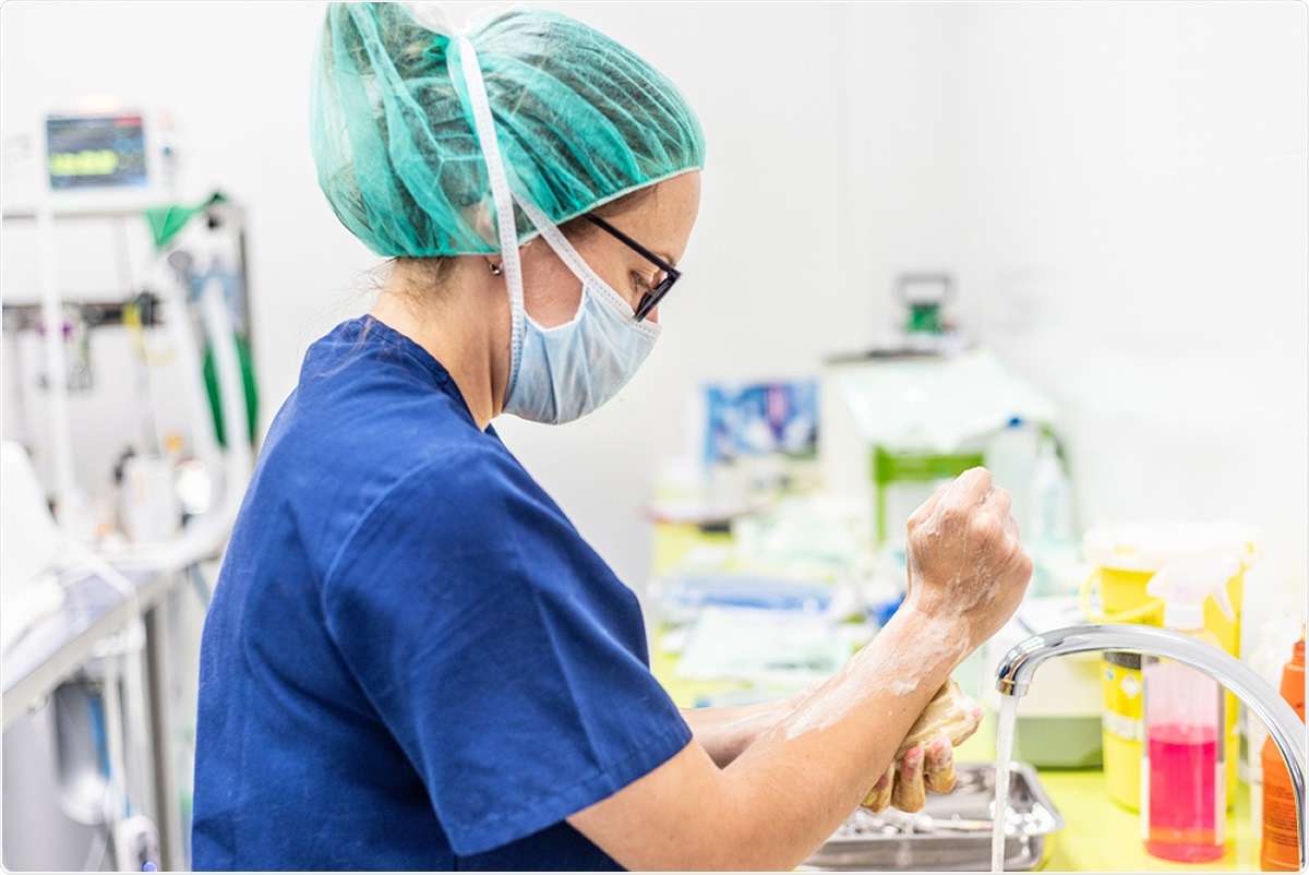 Study: Seroprevalence and Correlates of SARS-CoV-2 Antibodies in Healthcare Workers in Chicago. Image Credit: David Herraez Calzada / Shutterstock