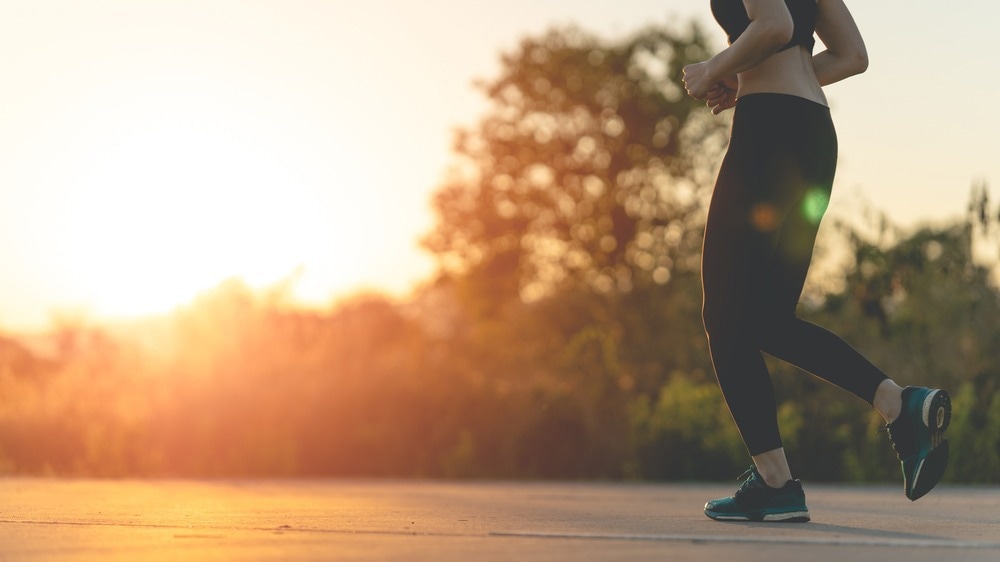 Study: Effect of BNT162b2 mRNA booster vaccination on VO2max in recreational athletes: A prospective cohort study. Image Credit: PIPAT YAPATHANASAP/Shutterstock