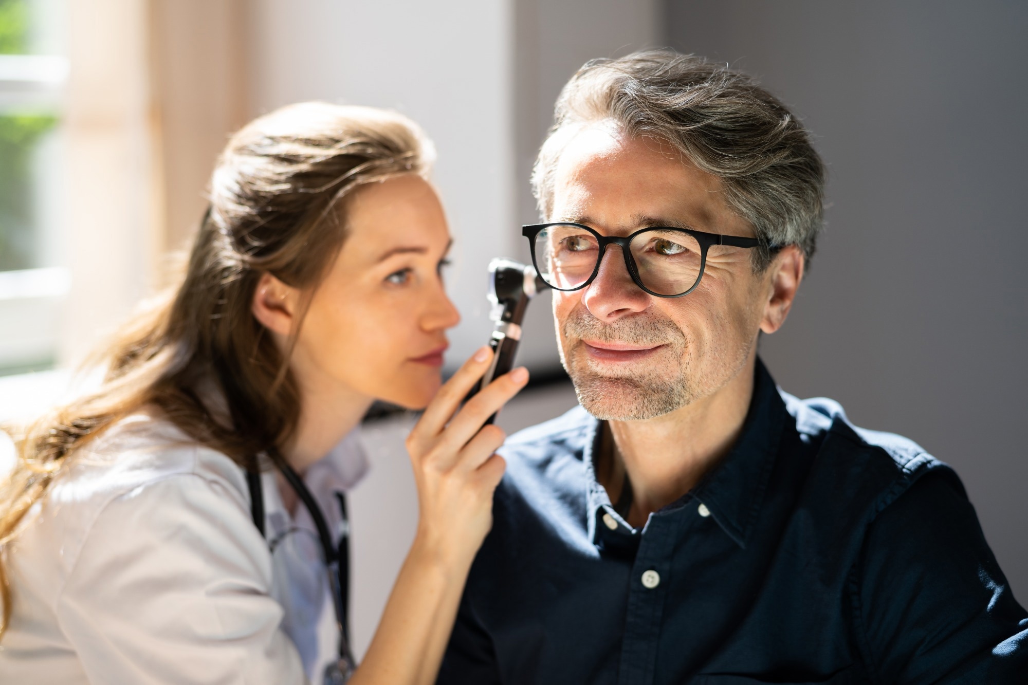 Study: Exploring teleaudiology adoption, perceptions and challenges among audiologists before and during the COVID-19 pandemic. Image Credit: Andrey_Popov/Shutterstock.com