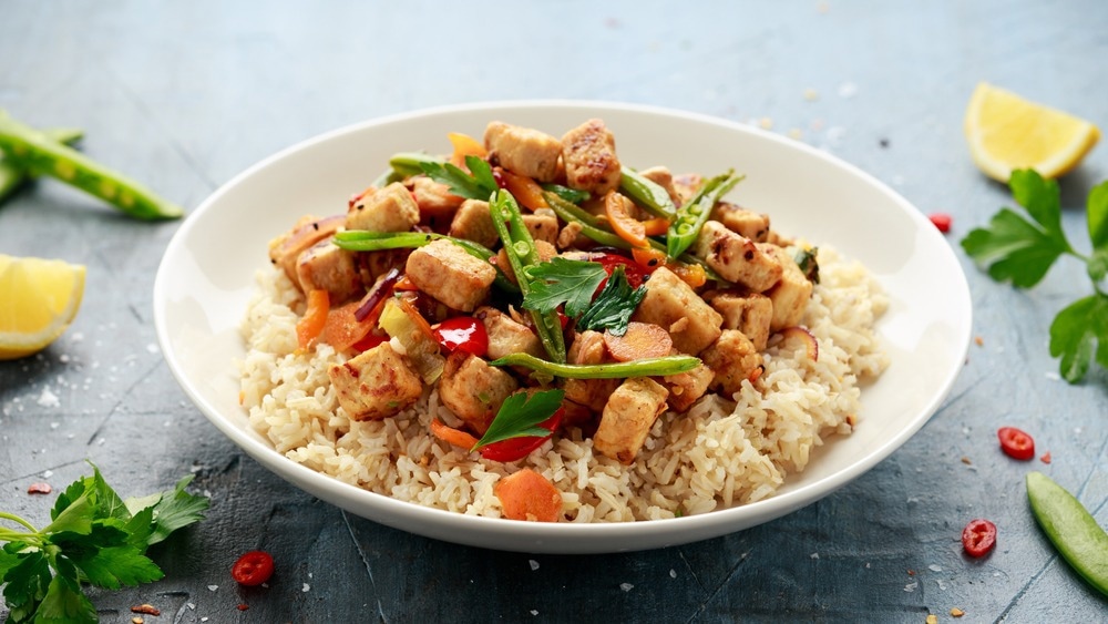 Study: A four-week dietary intervention with mycoprotein-containing food products reduces serum cholesterol concentrations in community-dwelling, overweight adults: A randomised controlled trial. Image Credit: DronG/Shutterstock.com