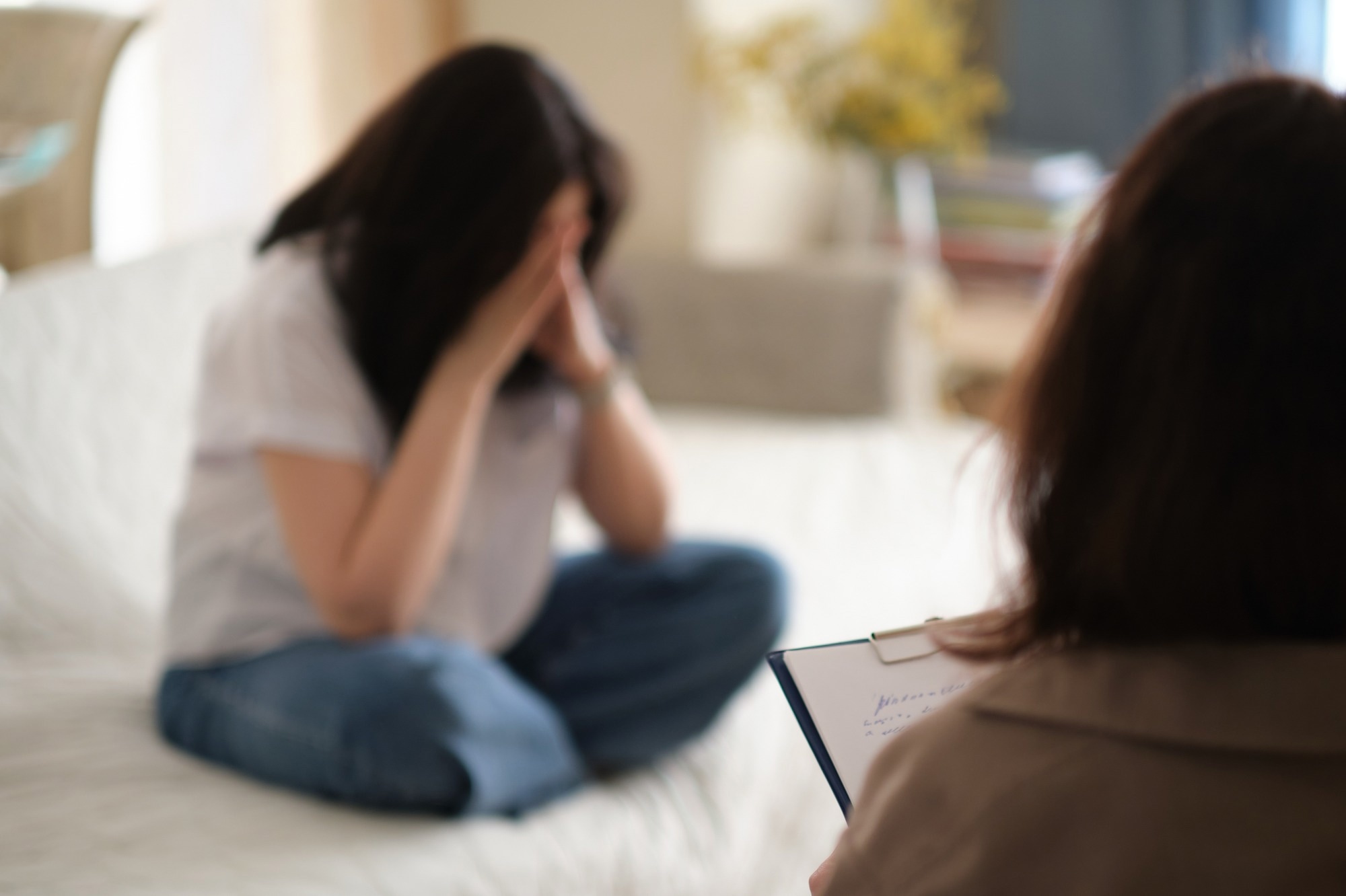 Study: The efficacy of cognitive behavioral therapy for mental health and quality of life among individuals diagnosed with cancer: A systematic review and meta-analysis. Image Credit: Yavdat/Shutterstock.com
