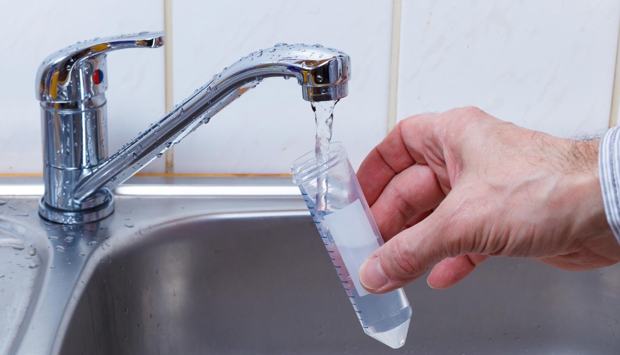 Study: Self-reported anticipated harm from drinking water across 141 countries. Image Credit: luchschenF / Shutterstock