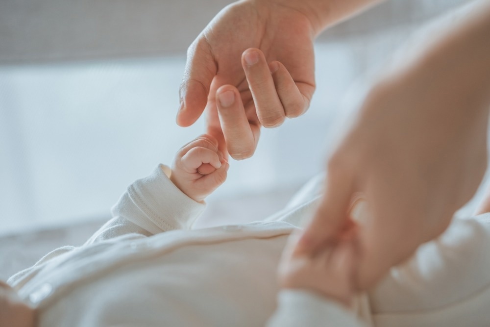 Study: Primary succession of Bifidobacteria drives pathogen resistance in neonatal microbiota assembly. Image Credit: oatawa/Shutterstock.com