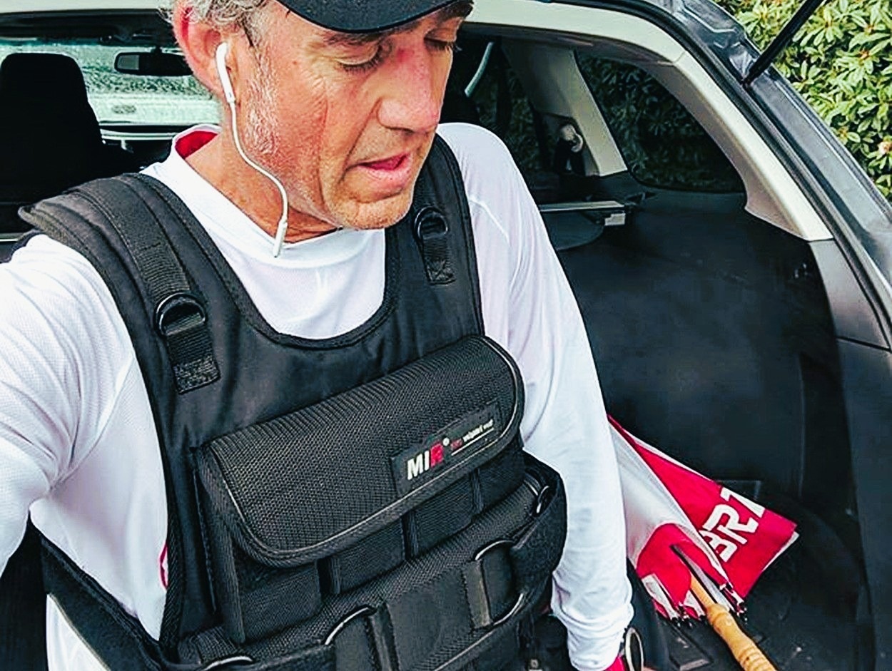 Study: Does weighted vest use during weight loss influence long-term weight loss maintenance? A pilot study in older adults living with obesity and osteoarthritis. Image Credit: Martin Criminale / Flickr