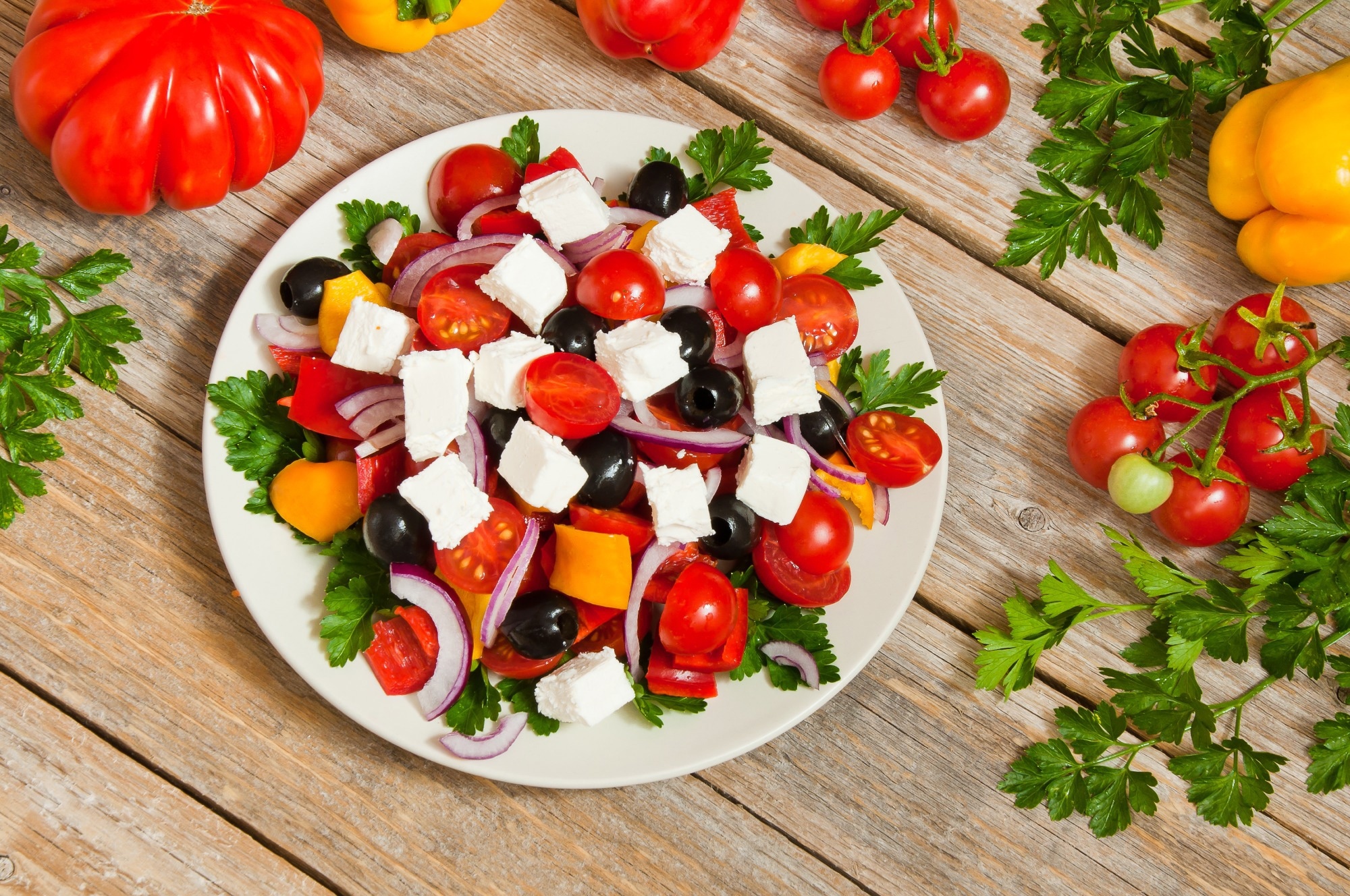 Study: Long-term outcomes of a Mediterranean diet with or without calorie restriction on cognition and cardiometabolic health: The building research in diet and cognition trial. Image Credit: Liubomyr Tryhubyshyn / Shutterstock